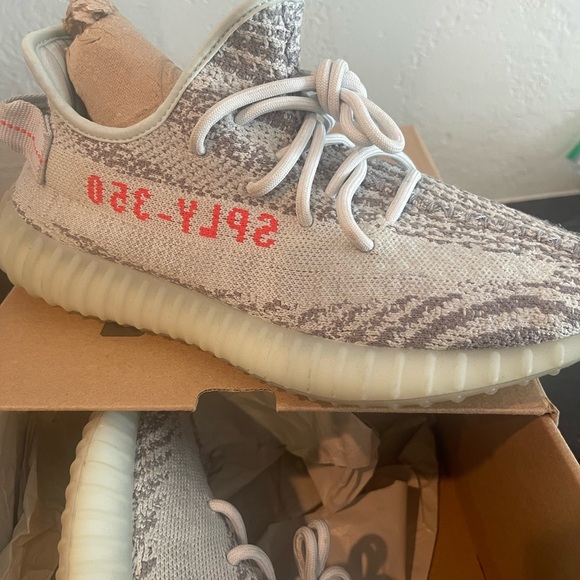 Yeezy Mens 6.5 - Picture 1 of 10